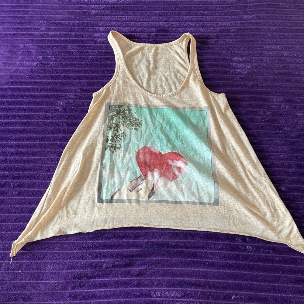 women’s flowy tank top